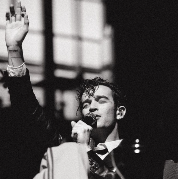 Matty Healy of The 1975 is Behaving Increasingly Weird Onstage But