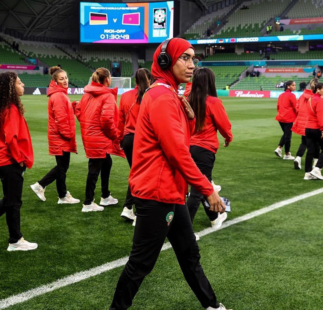 The hijab is no longer banned in football. Nouhaila will be the first to  wear it at the world cup